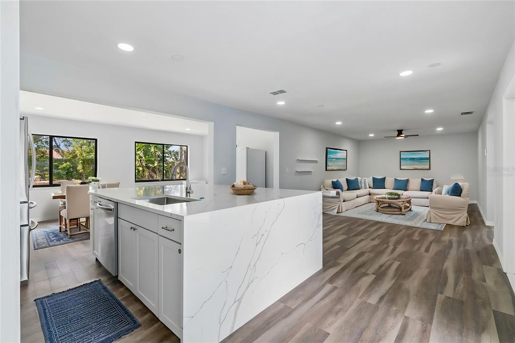 1023 DEER RUN, VENICE, FL — photo 4 of 26