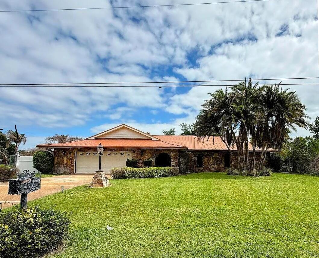 465 SE Naranja Avenue, Port St. Lucie FL 34983