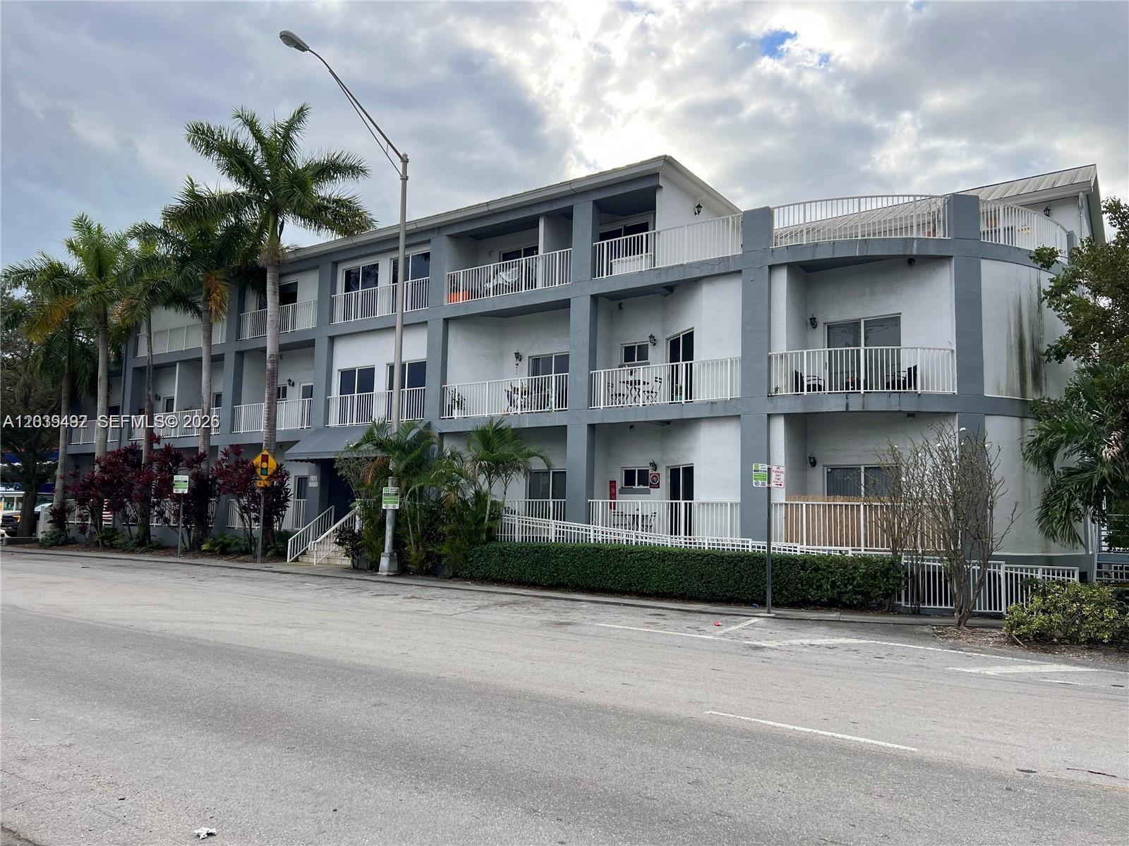 2734 Bird Ave # 114, Miami FL 33133