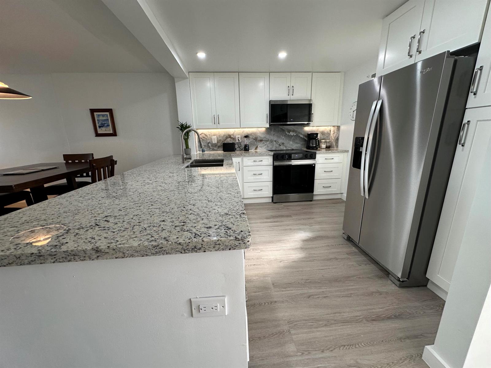 141 SE 3rd Avenue # 203, Dania Beach FL 33004