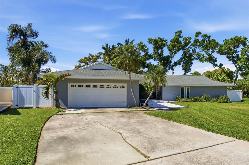 2168 KENT AVENUE, CLEARWATER, FL — photo 3 of 30