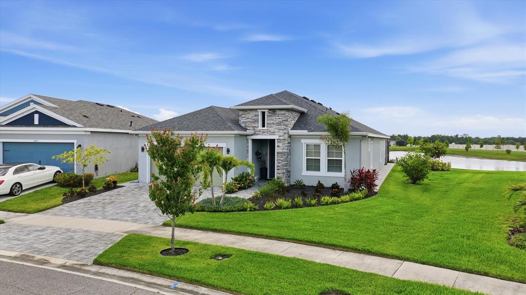 6230 ROADSTEAD COURT
