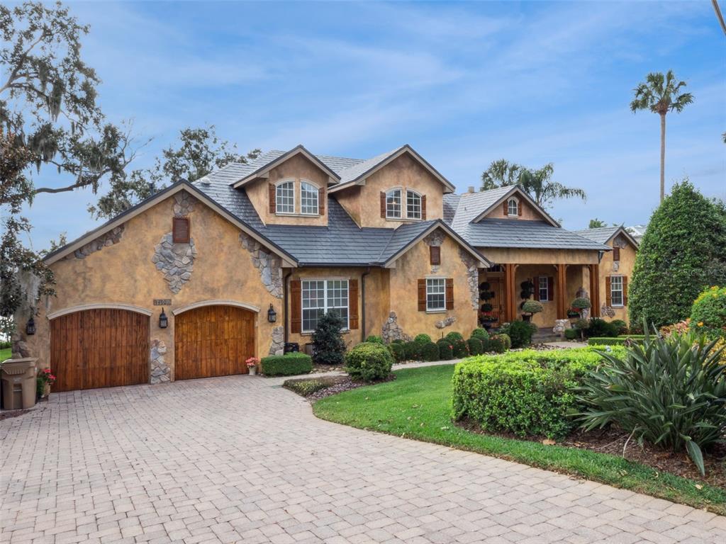 1490 LAKESHORE DRIVE