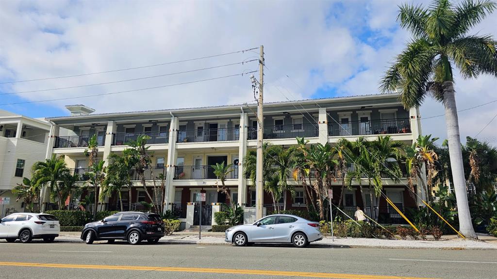 201 6TH STREET S UNIT 304