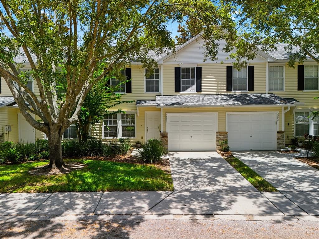 3006 AMBER OAK DRIVE