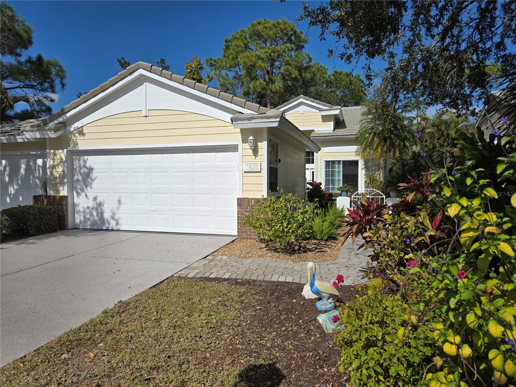 7628 WHITEBRIDGE GLEN