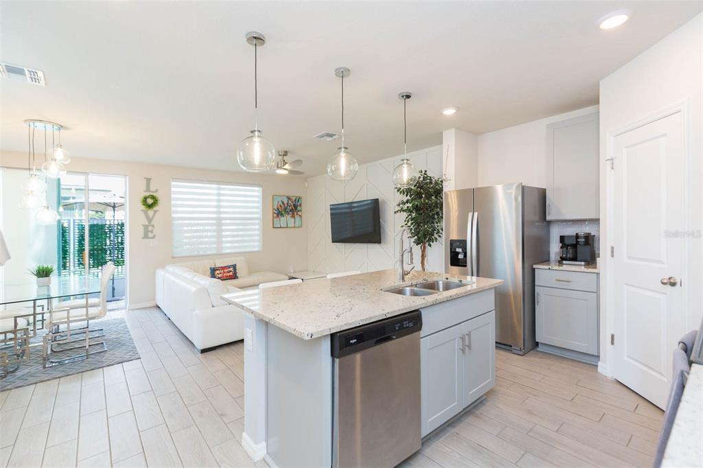 2760 EMORY SOUND PLACE, BRANDON, FL — photo 5 of 30