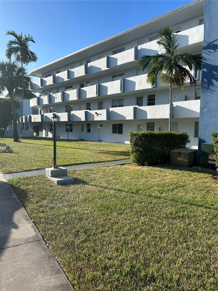 1101 NE 191st St # H401, Miami FL 33179
