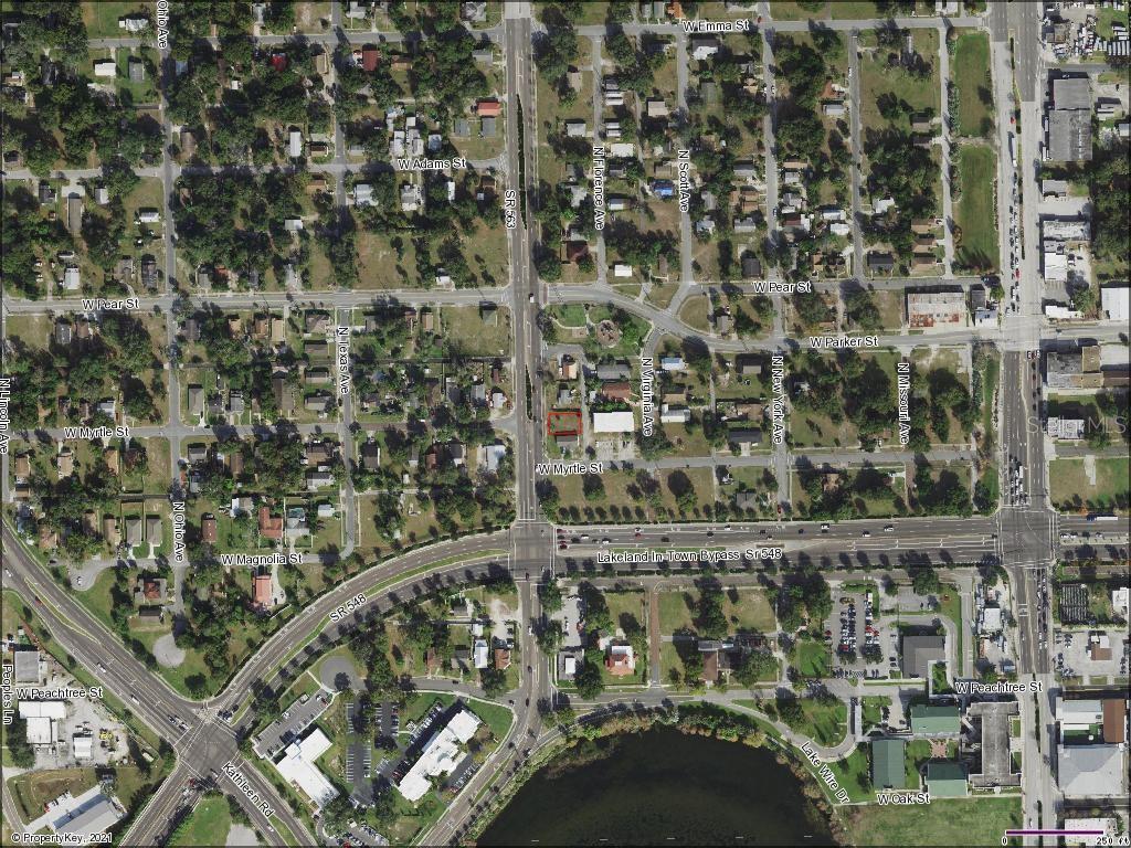 This is an aerial map showing a residential area with a highlighted property lot — 429 W MYRTLE STREET, LAKELAND, FL