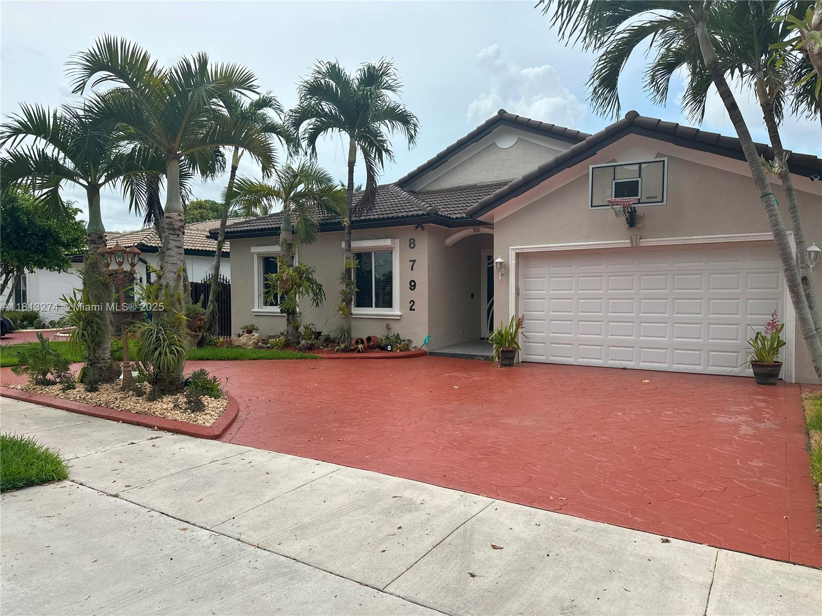 8792 NW 167th St, Miami Lakes FL 33018