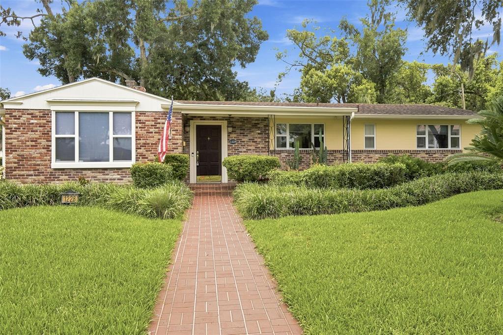 1228 SPRING LAKE DRIVE