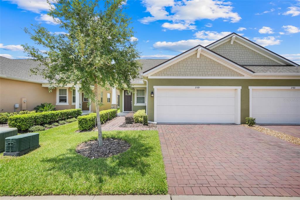 2585 ROYAL JASMINE COURT
