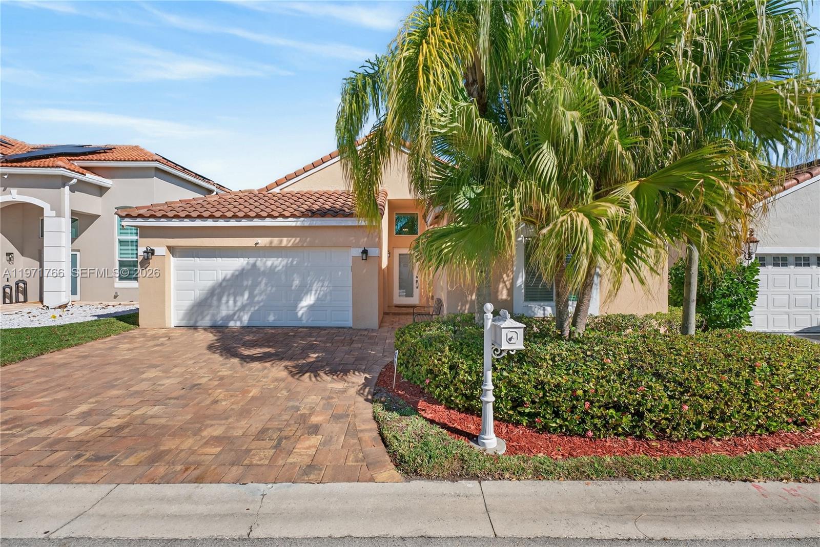 391 Bermuda Springs Dr, Weston FL 33326
