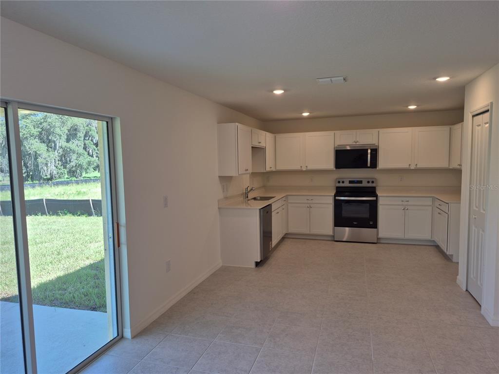 8805 PINE BARK WAY, WILDWOOD, FL — photo 5 of 5