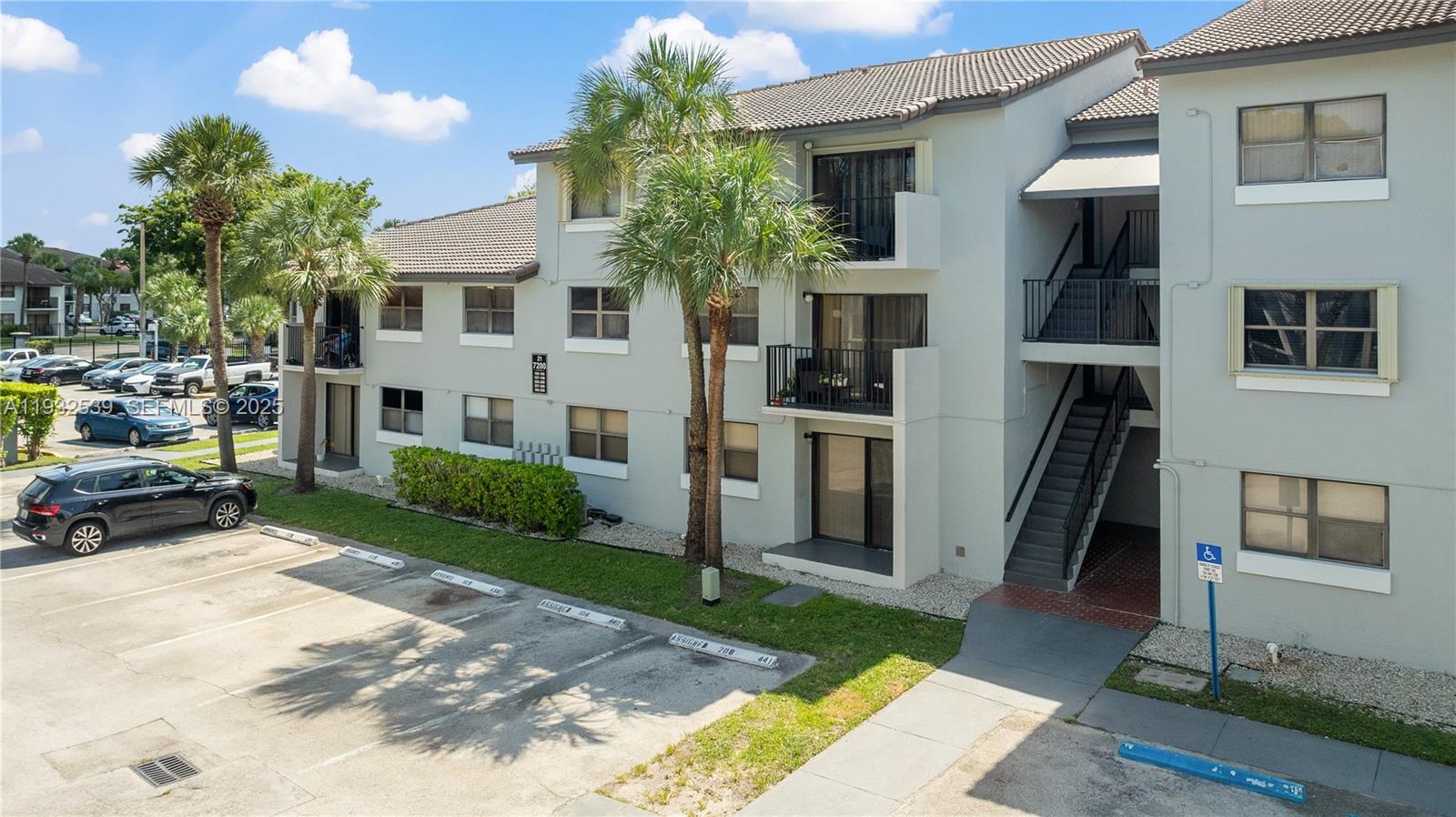 7200 NW 179th St # 105, Hialeah FL 33015