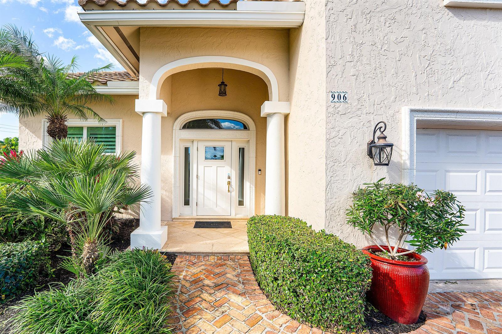 Entry — 906 Dolphin Drive, Jupiter FL 33458, JUPITER, FL