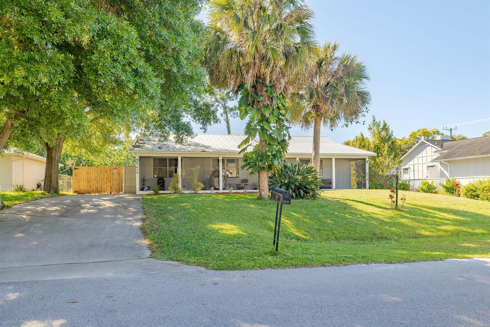 1415 SW 16th Ct Court SW, Vero Beach FL 32962