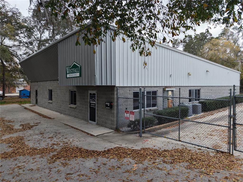 6800 EDGEWATER COMMERCE PARKWAY