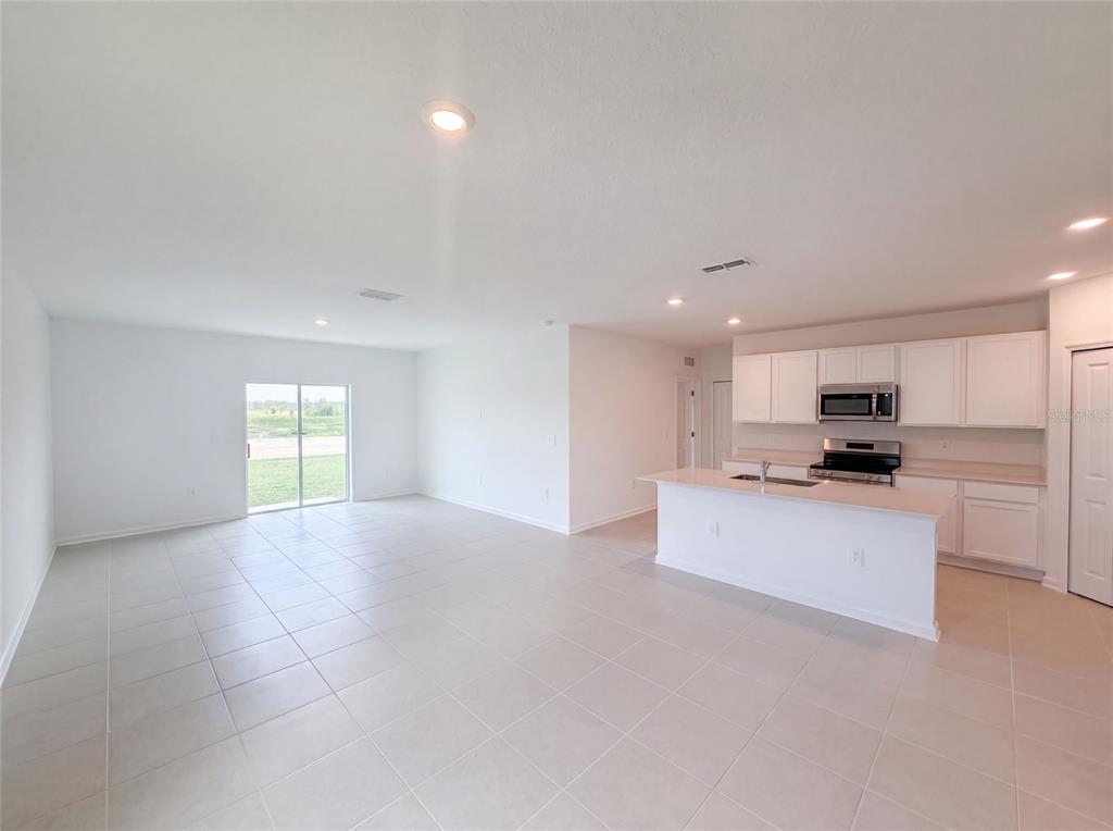 4373 RIVER BEACON BOULEVARD, DAVENPORT, FL — photo 5 of 21