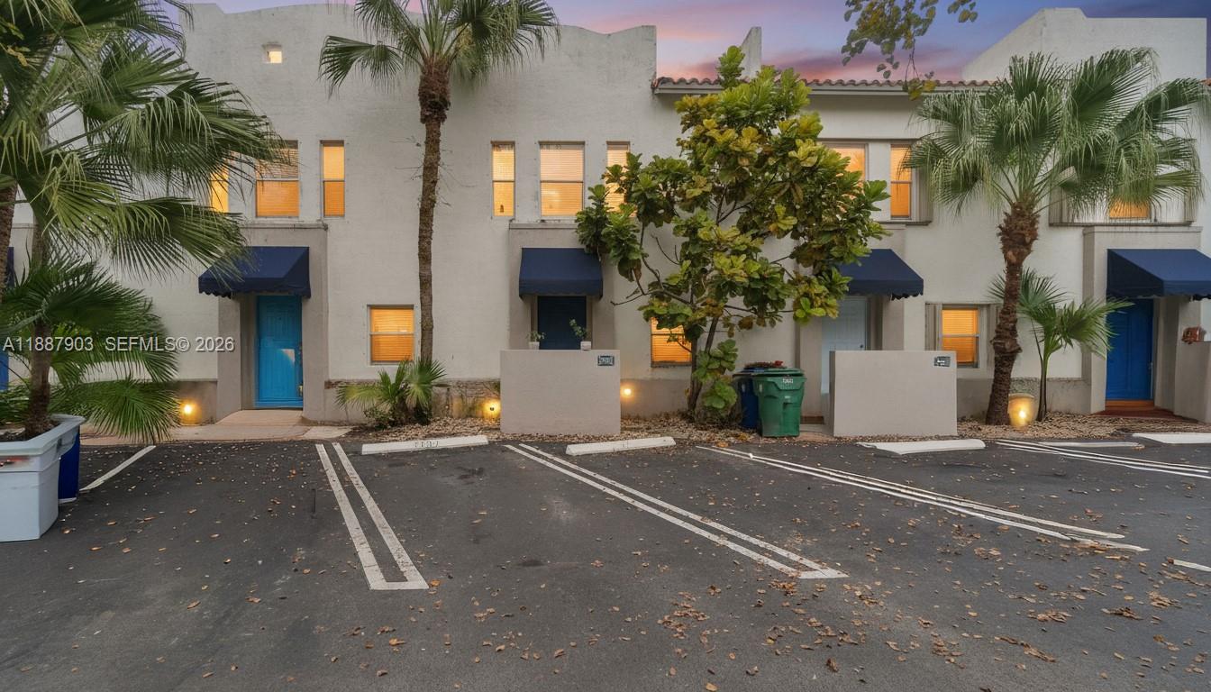 3067 Center St # 17, Miami FL 33133