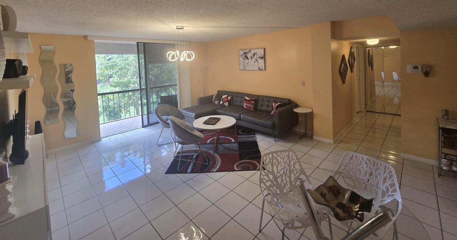 5160 Las Verdes Circle # 217, Delray Beach FL 33484
