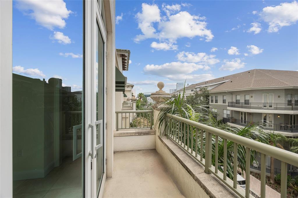 450 KNIGHTS RUN AVENUE UNIT 407
