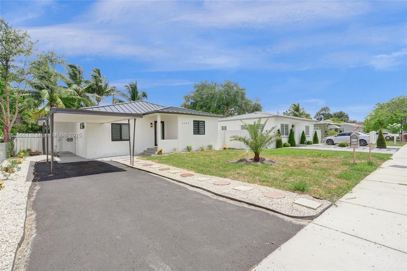 2335 Wilson St, Hollywood FL 33020