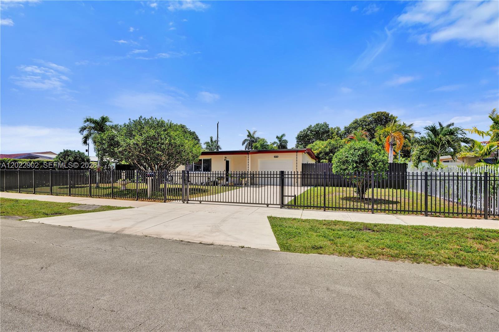 10730 SW 47th St, Miami FL 33165