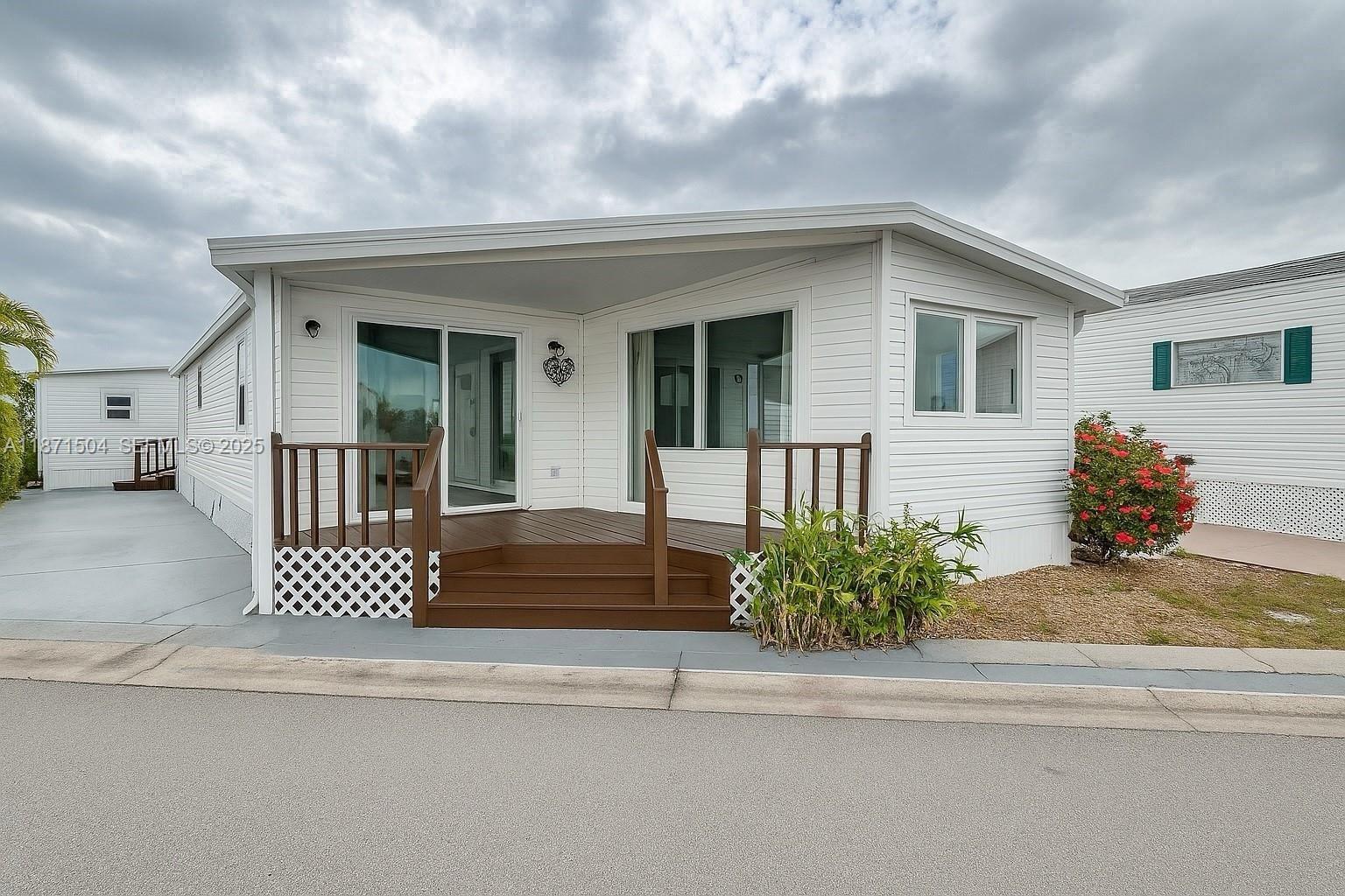 204 Flamingo Drive # 1, Briny Breezes FL 33435