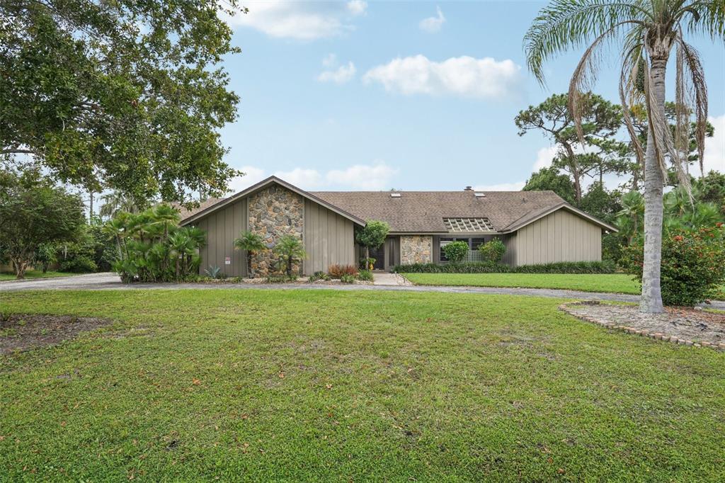 2867 SHADOW WOOD COURT