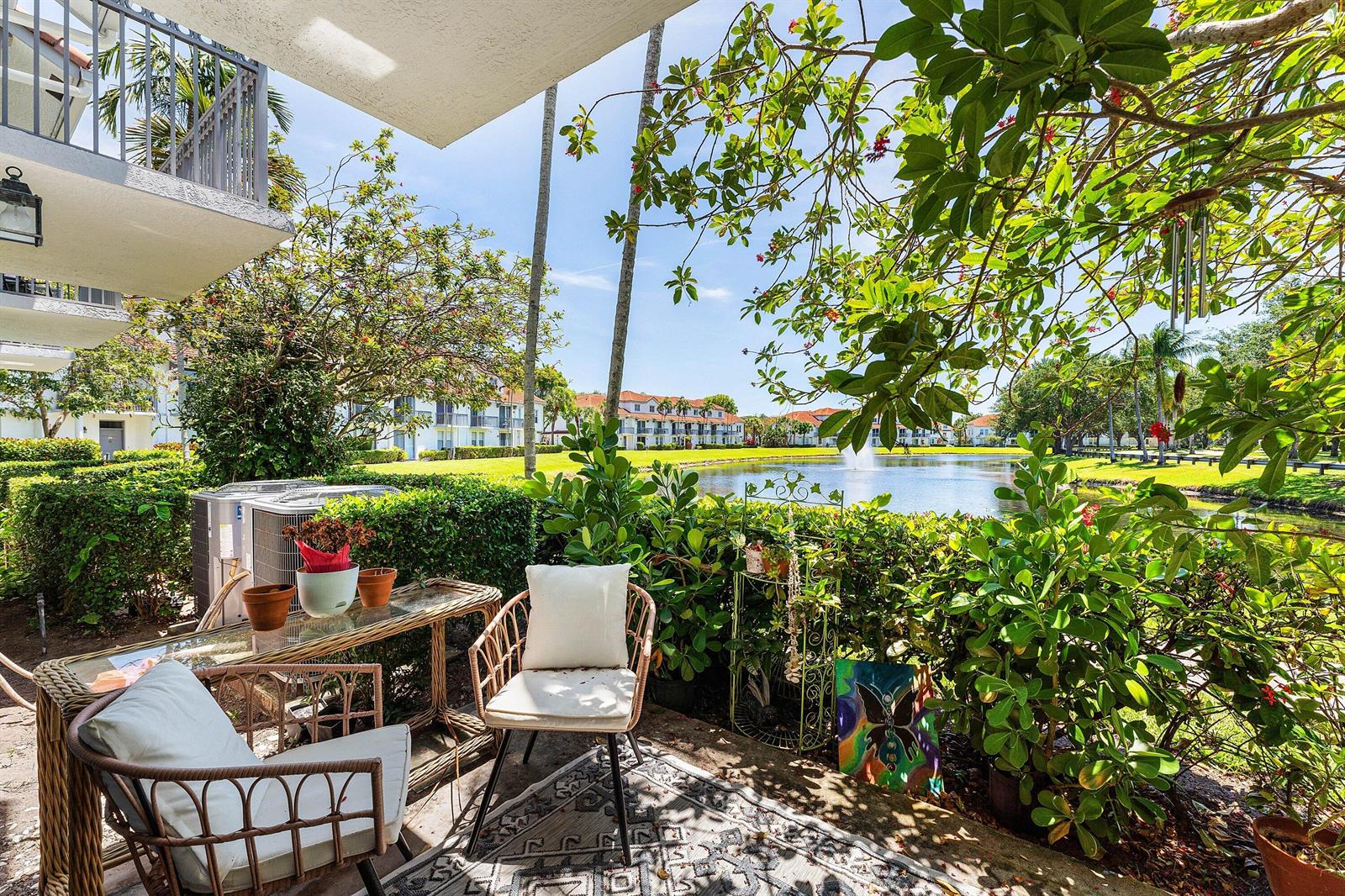 2012 Alta Meadows Lane # 111, Delray Beach FL 33444