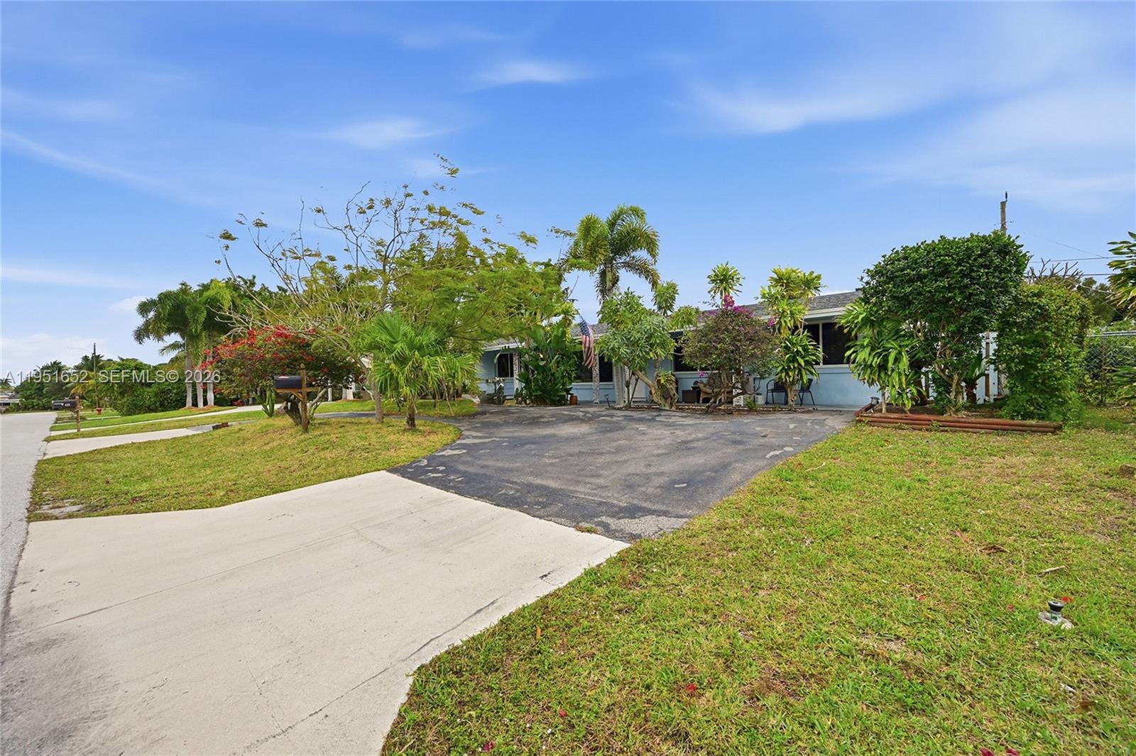 424 SW 7th Ave, Boynton Beach FL 33435