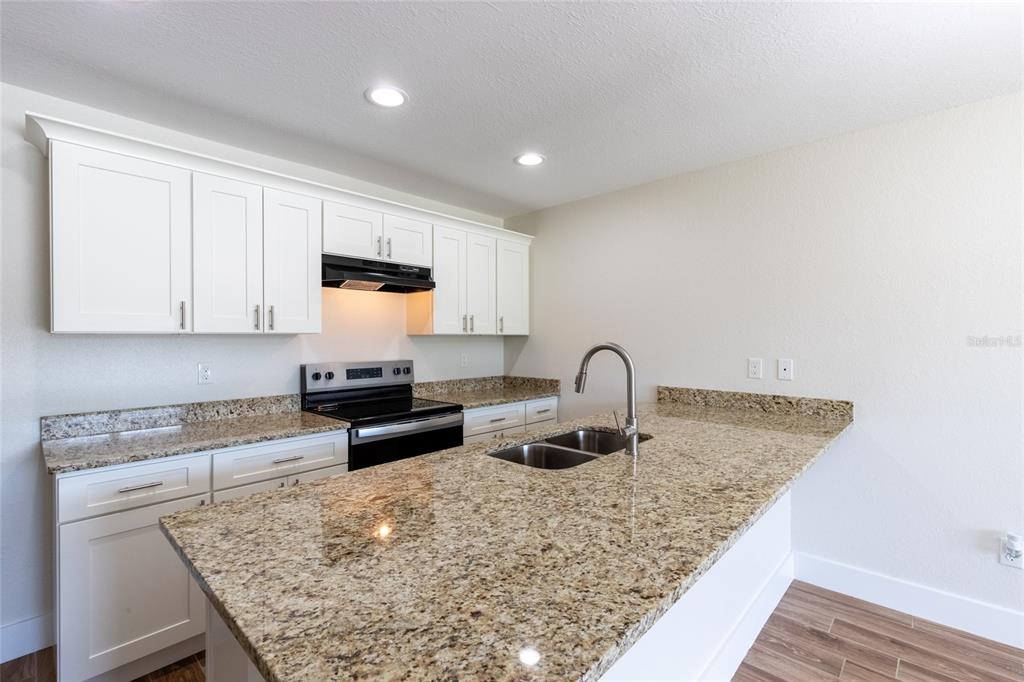 6301 CANDLER TERRACE, SEBRING, FL — photo 4 of 30