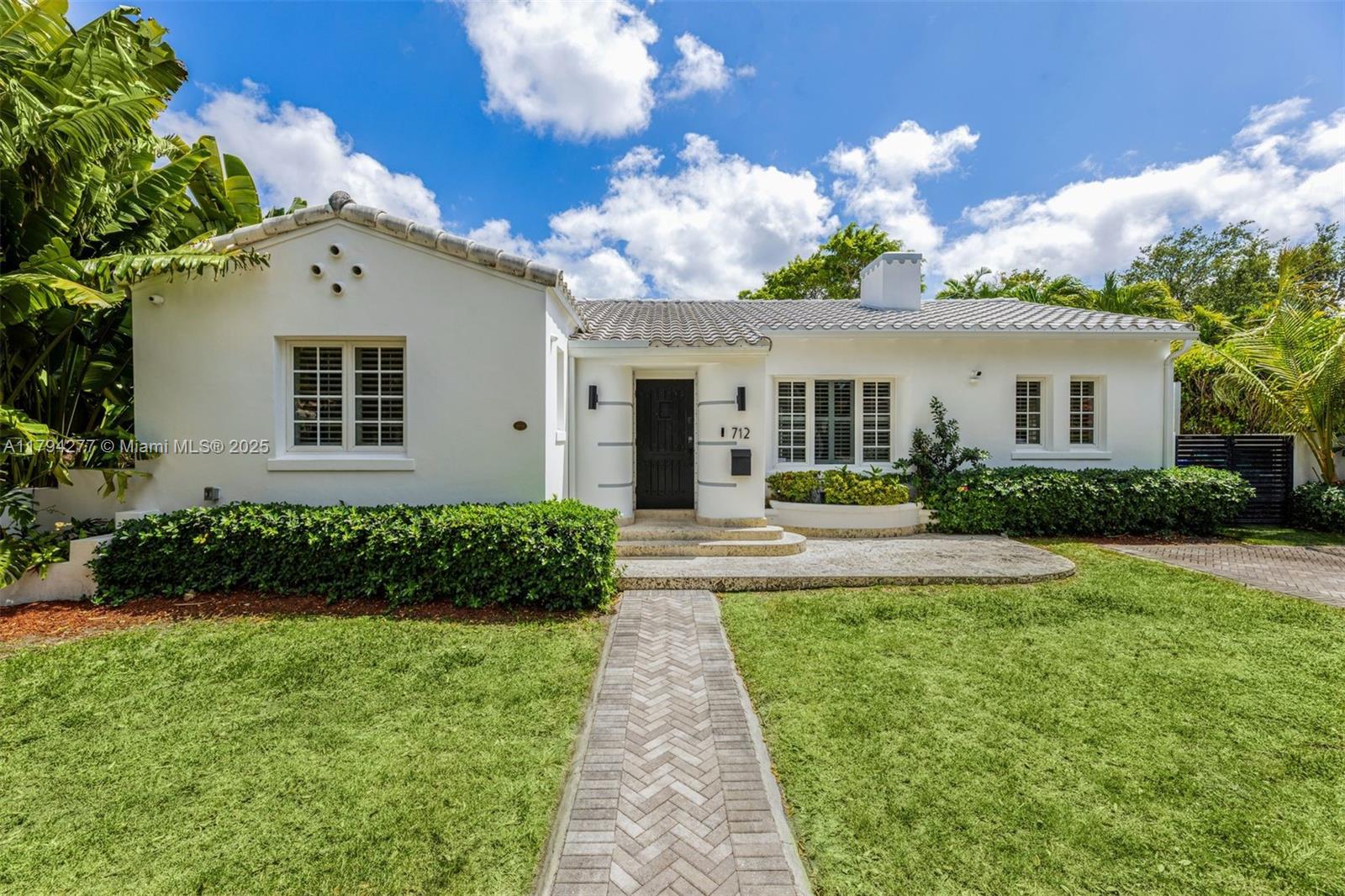 712 NE 72nd St, Miami FL 33138