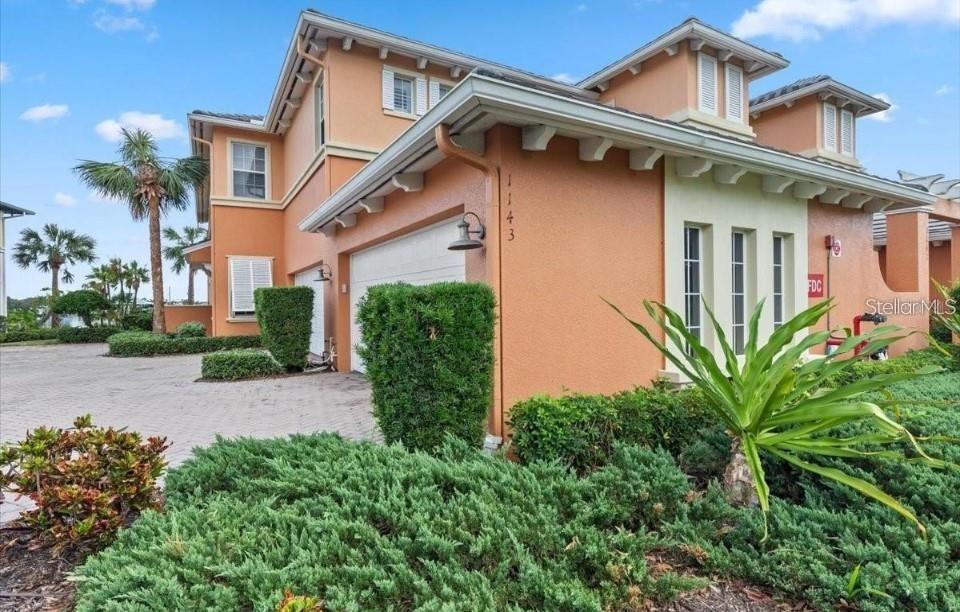 1143 RIVERSCAPE STREET UNIT A
