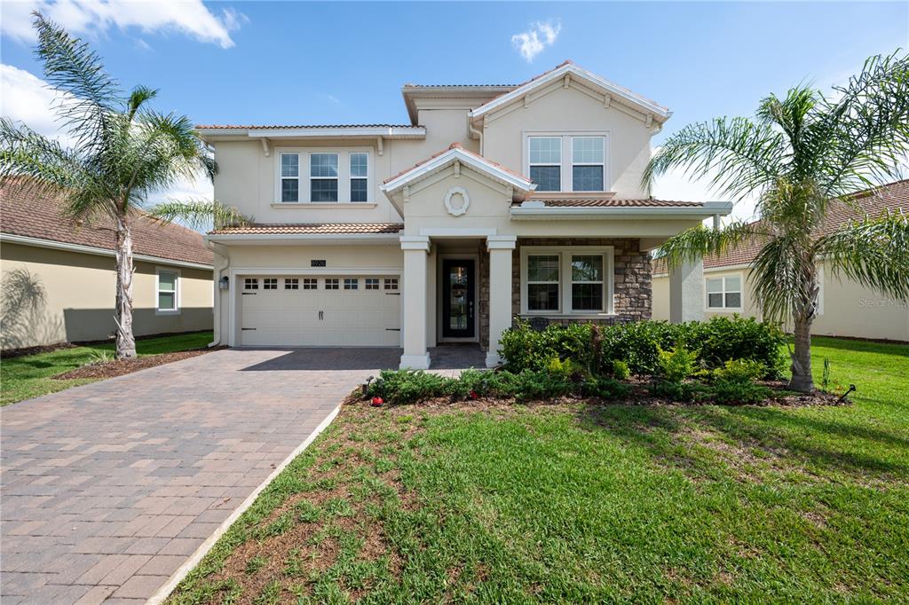 8926 FALLEN OAK DRIVE