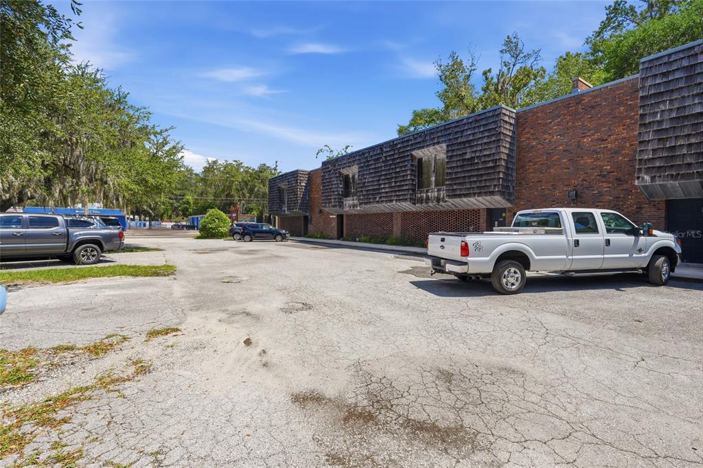 711 NW 23RD AVENUE UNIT 3, GAINESVILLE, FL — photo 2 of 21