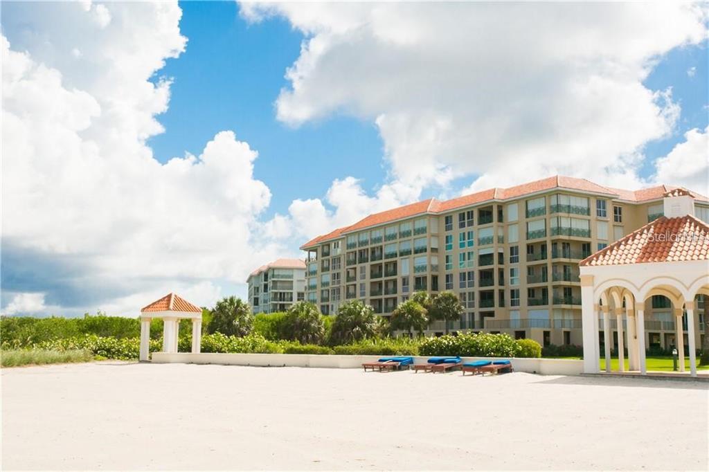 4737 DOLPHIN CAY LANE S UNIT 207