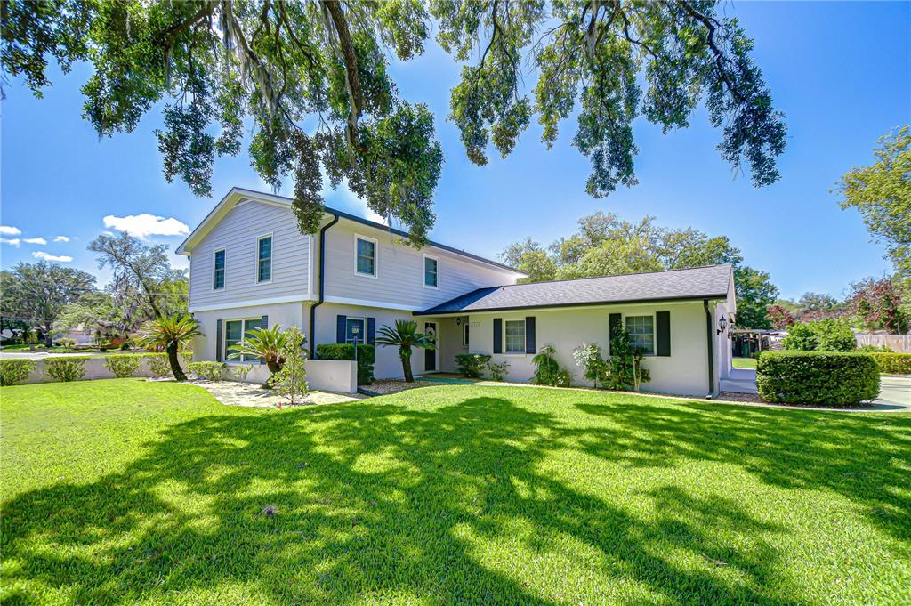 11912 RIVERHILLS DRIVE