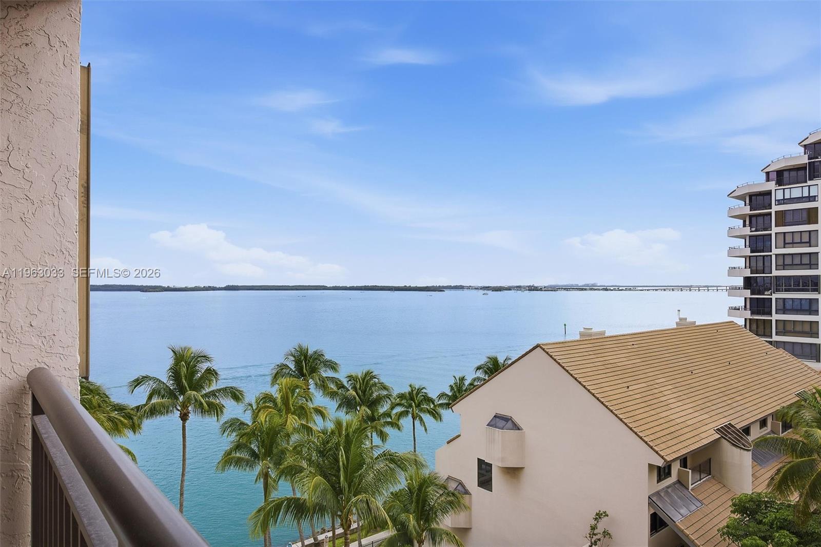 540 Brickell Key Dr # 823, Miami FL 33131