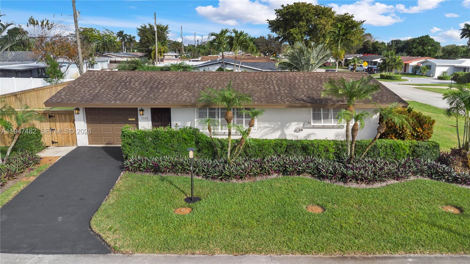 1541 NW 83rd Way, Pembroke Pines FL 33024