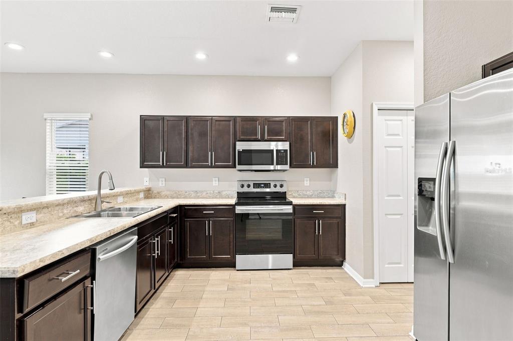 4641 VIGNETTE WAY, SARASOTA, FL — photo 4 of 23