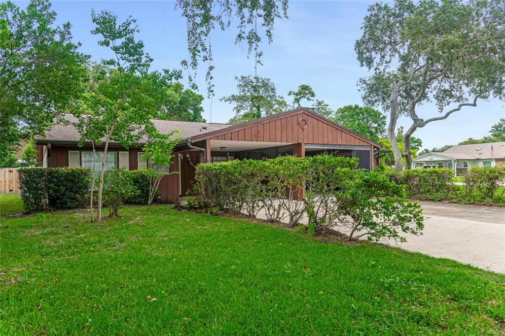 4 SUGARBERRY CIRCLE