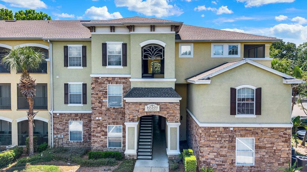 10201 COURTNEY PALMS BOULEVARD UNIT 304