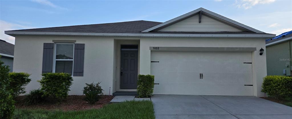 1032 CAMBRIDGE DRIVE