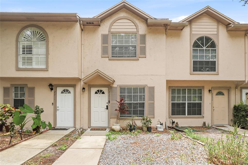 2209 FLETCHERS POINT CIRCLE