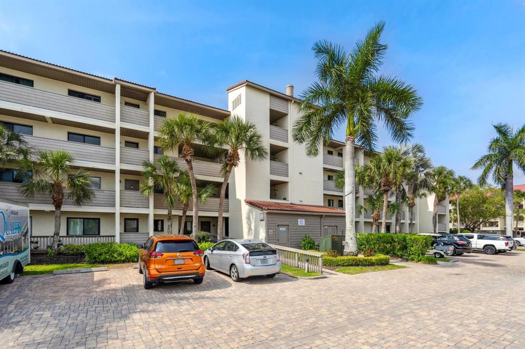 6236 MIDNIGHT PASS ROAD UNIT 304