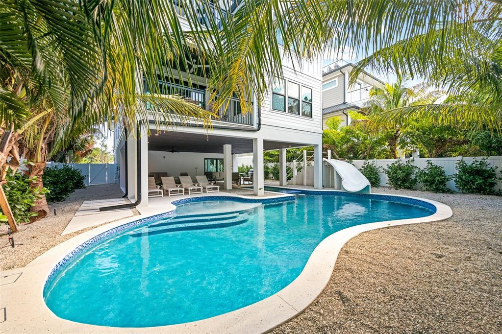 211 GRANT DRIVE, SARASOTA, FL — photo 4 of 30