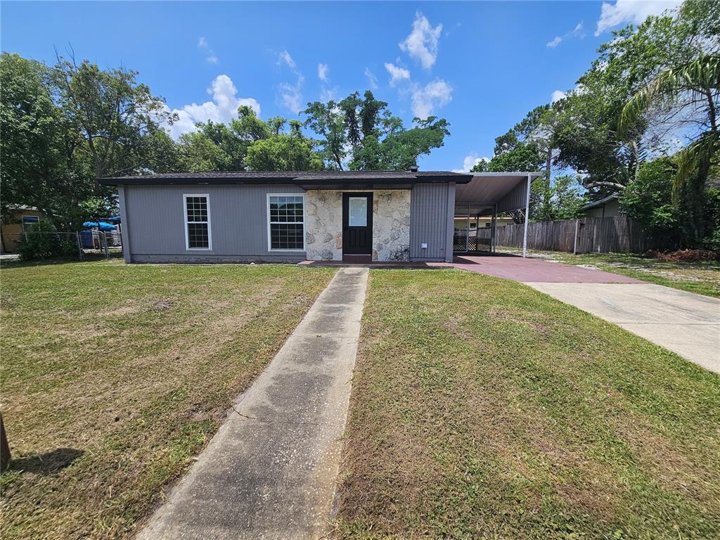 922 SAXON BOULEVARD