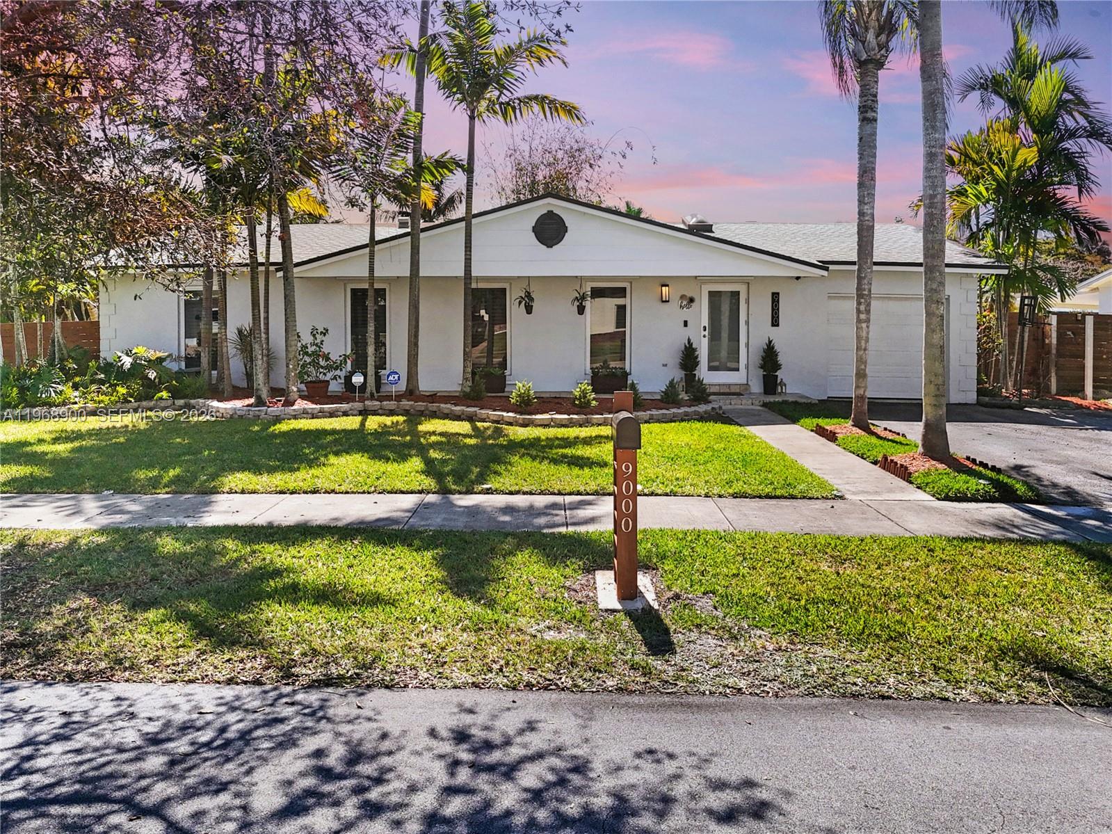 9000 SW 184th Ter, Cutler Bay FL 33157